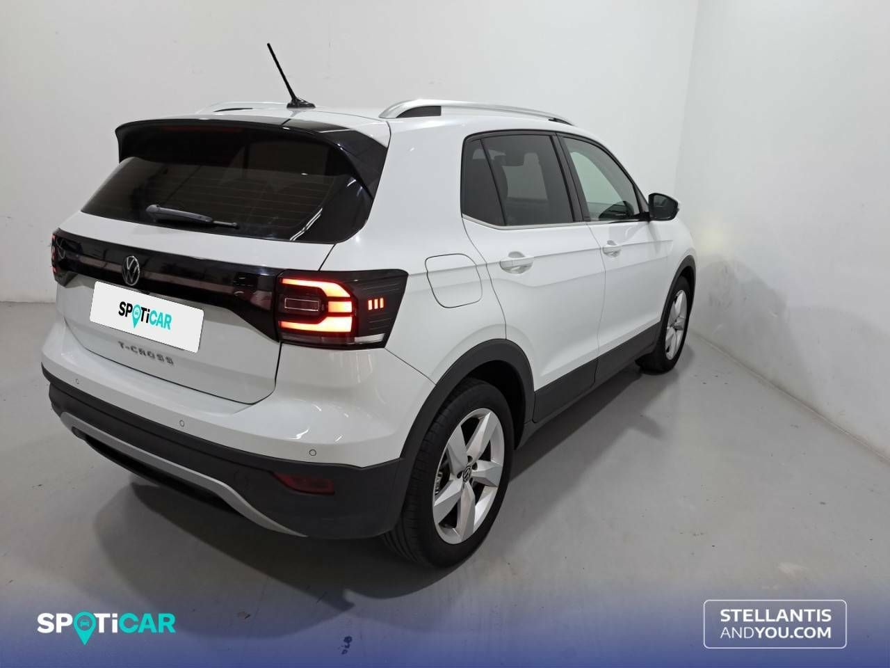 Foto Volkswagen T-Cross 15