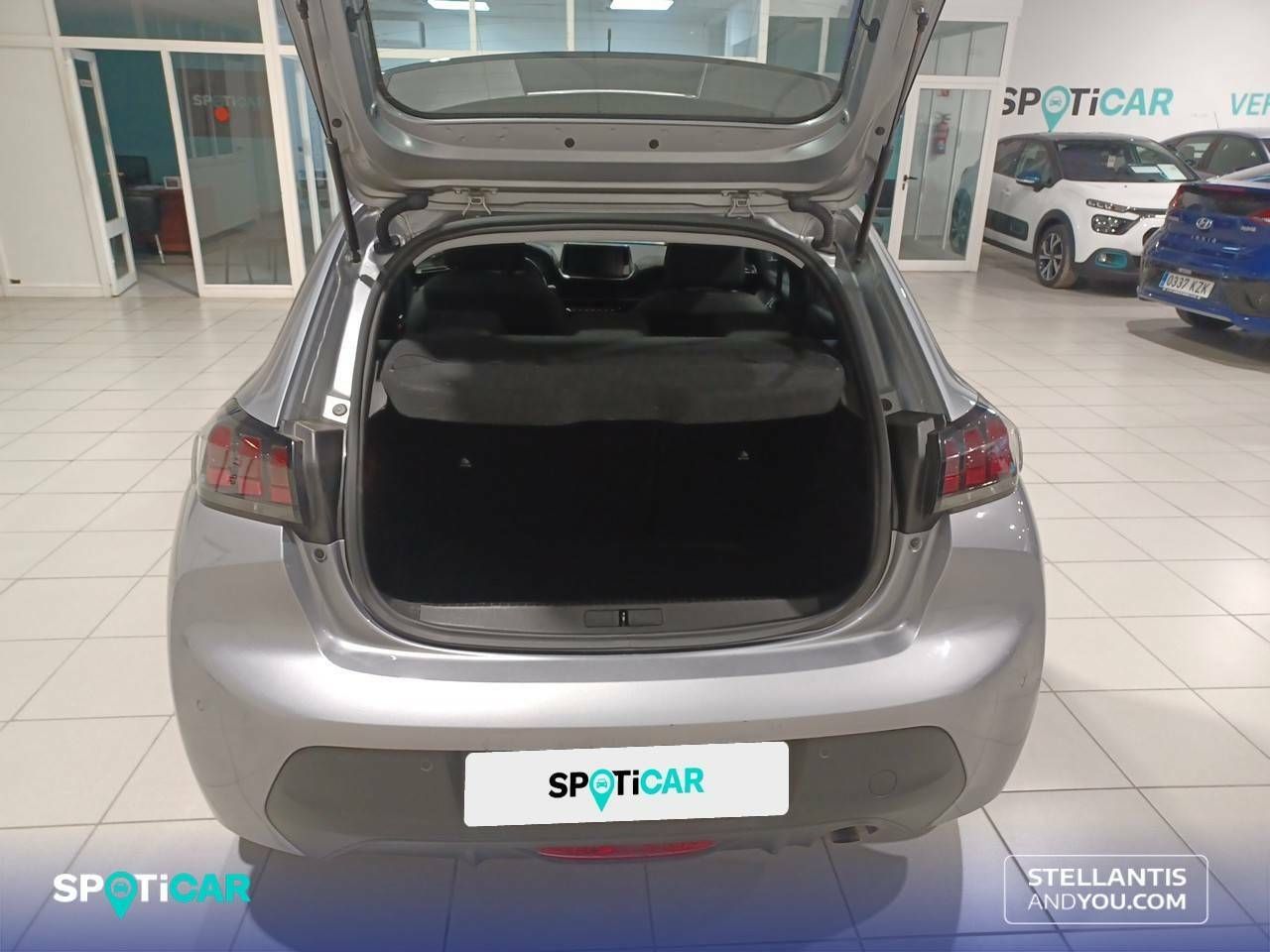 Foto Peugeot 208 11