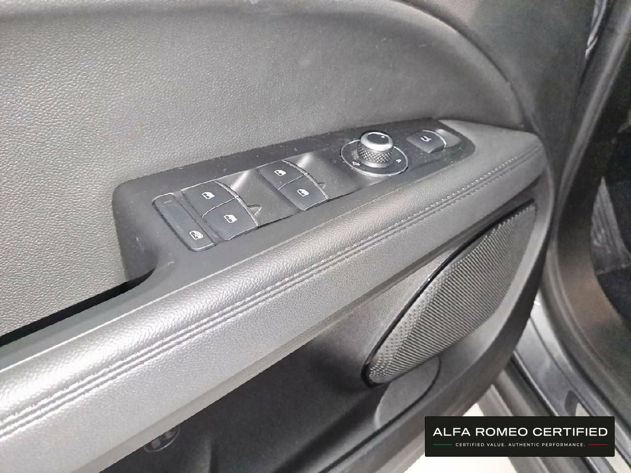 Foto Alfa Romeo Stelvio 18