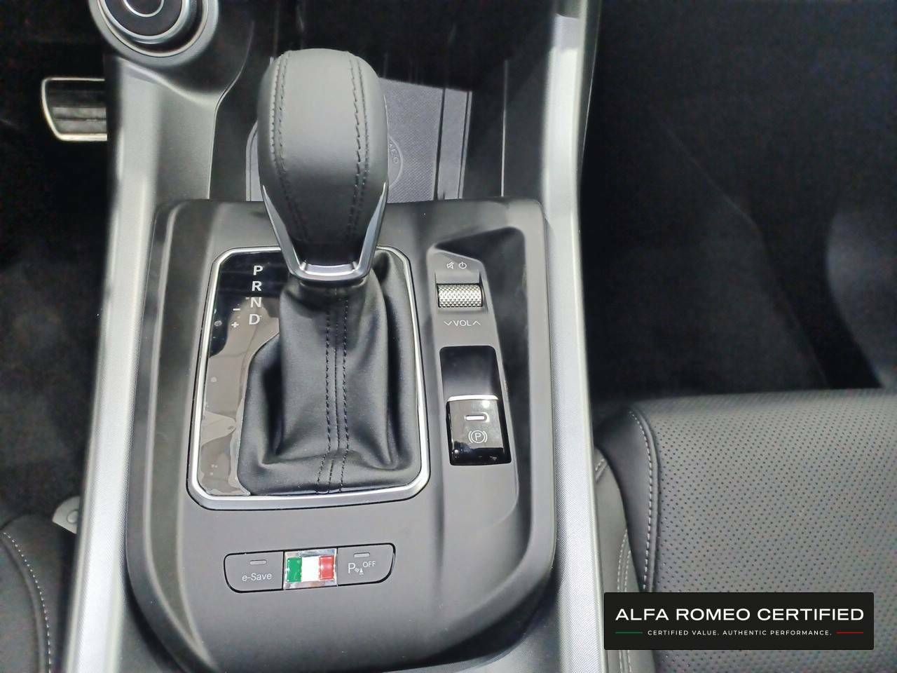 Foto Alfa Romeo Tonale 12