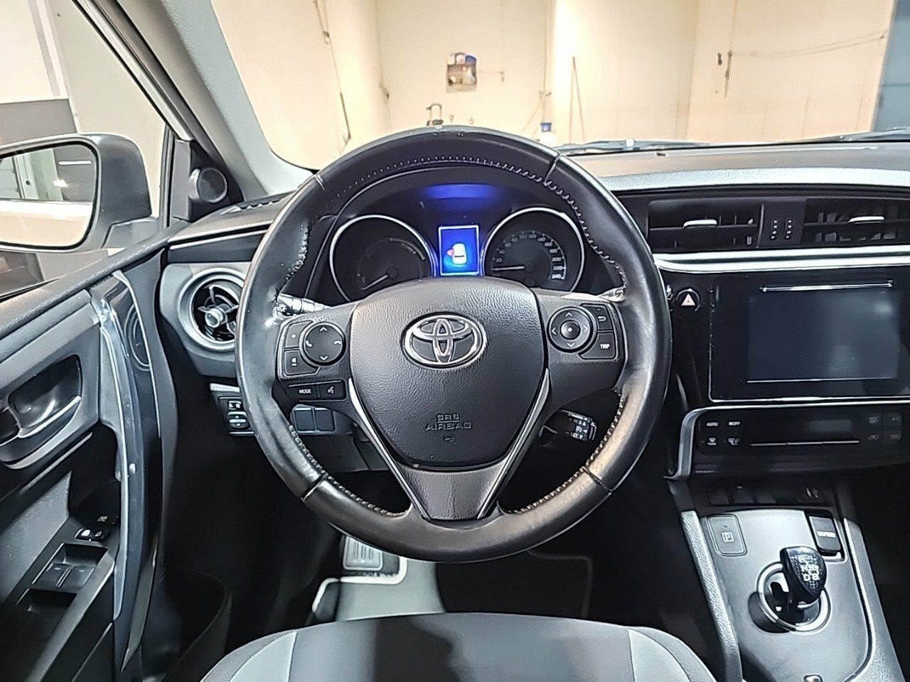 Foto Toyota Auris 11