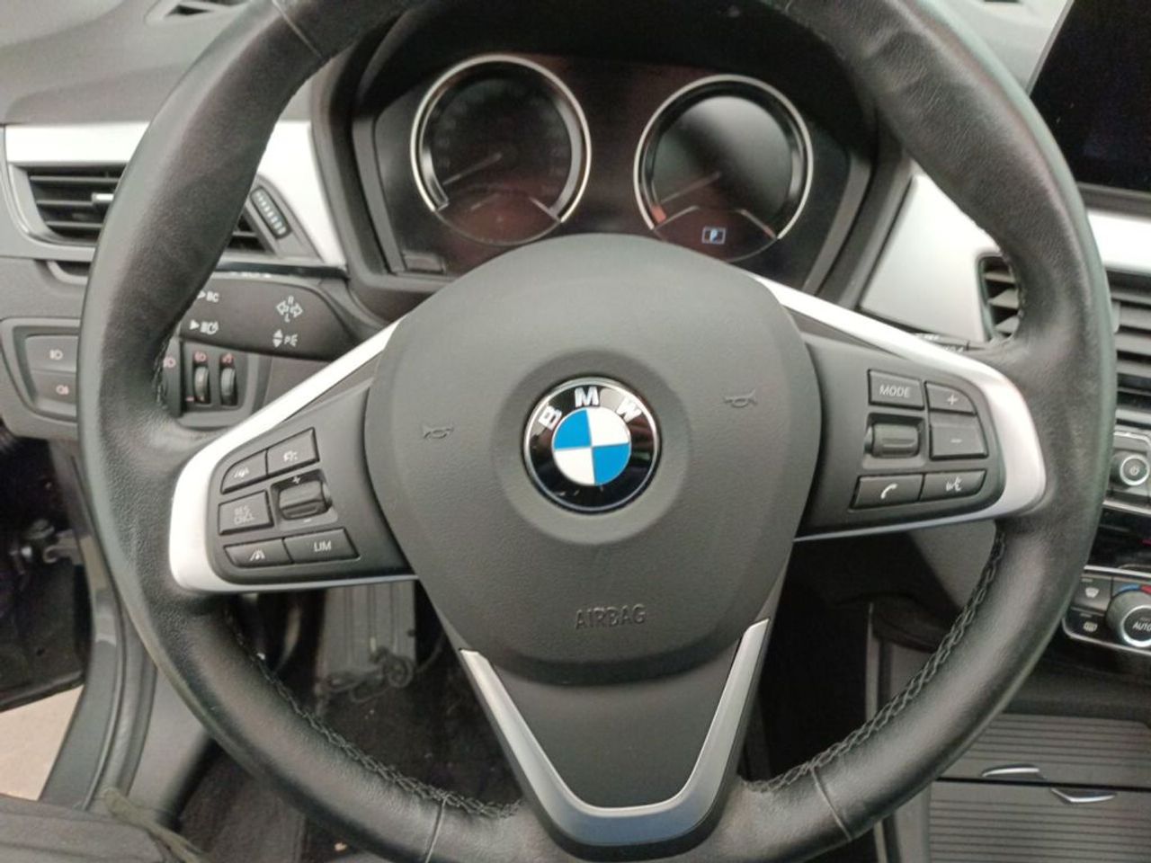 Foto BMW X1 9