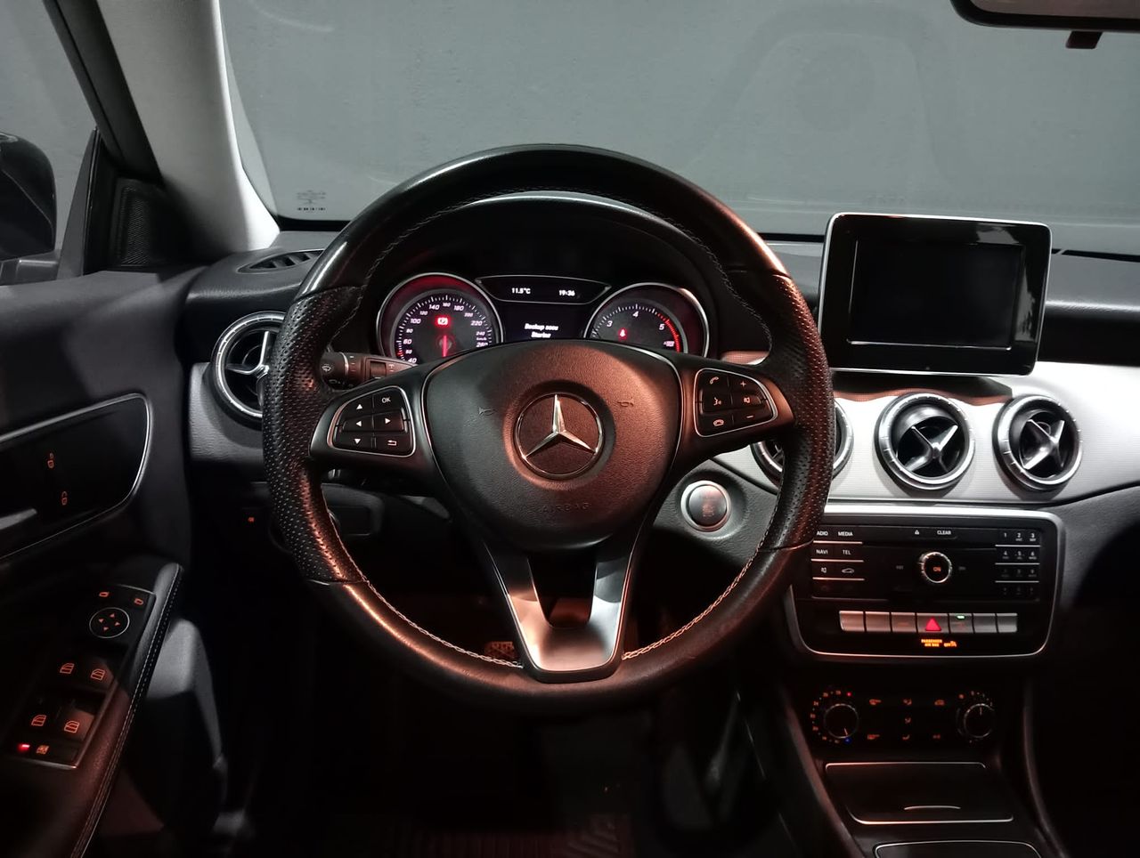 Foto Mercedes-Benz Clase CLA 25