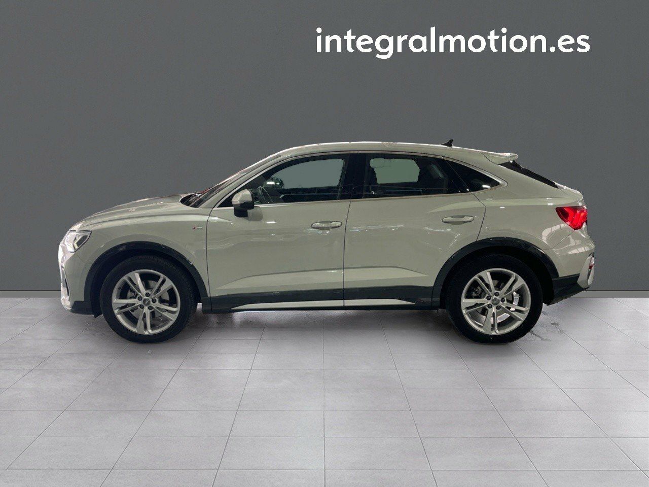 Foto Audi Q3 24