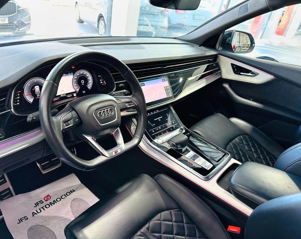 Foto Audi Q8 7