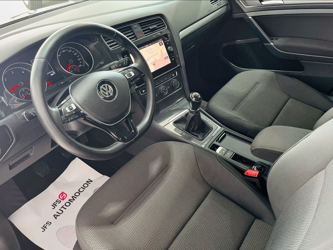 Foto Volkswagen Golf 8