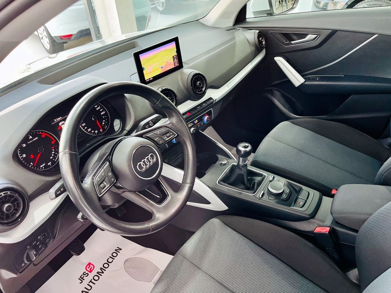 Foto Audi Q2 8