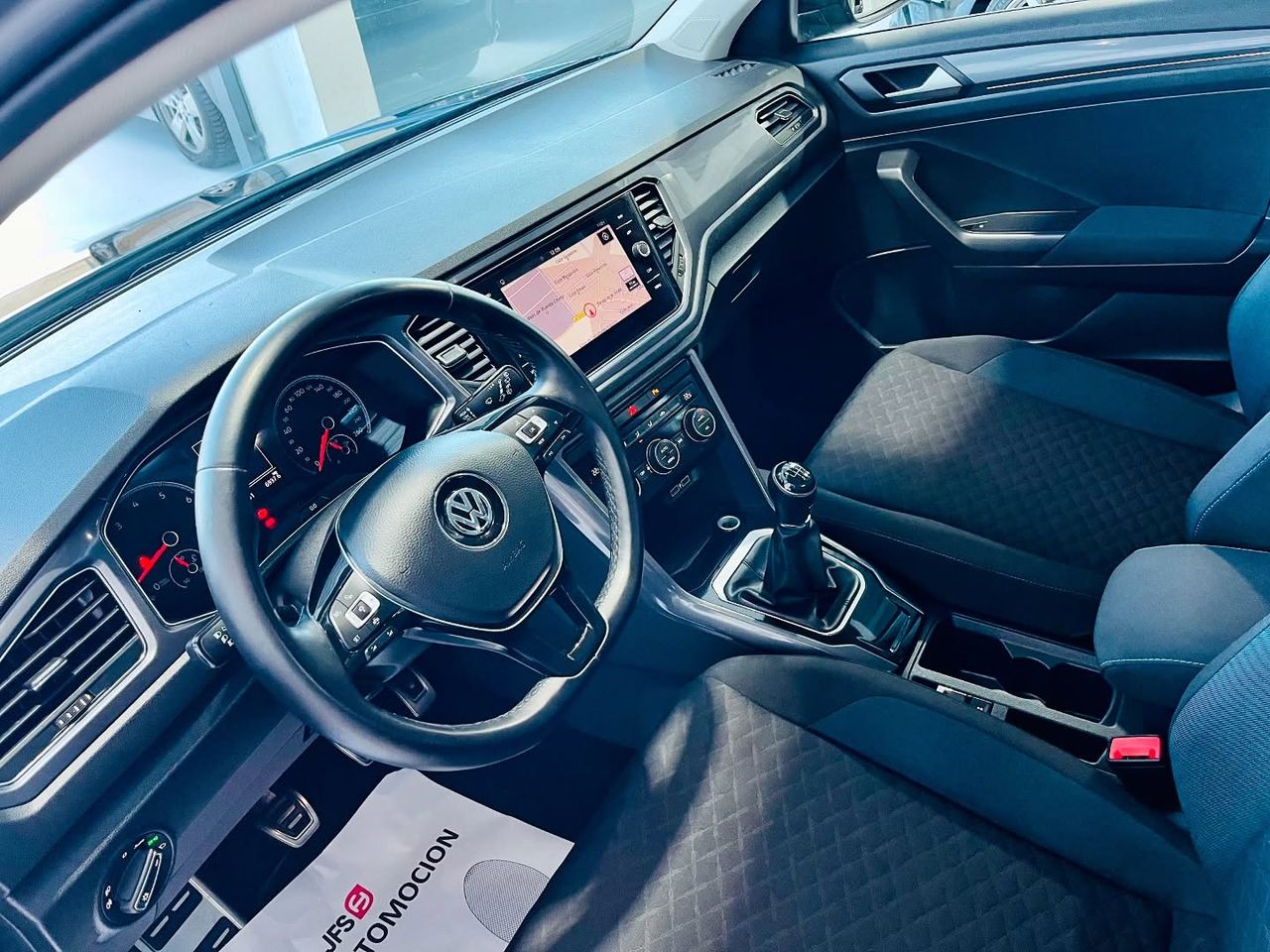 Foto Volkswagen T-Roc 8