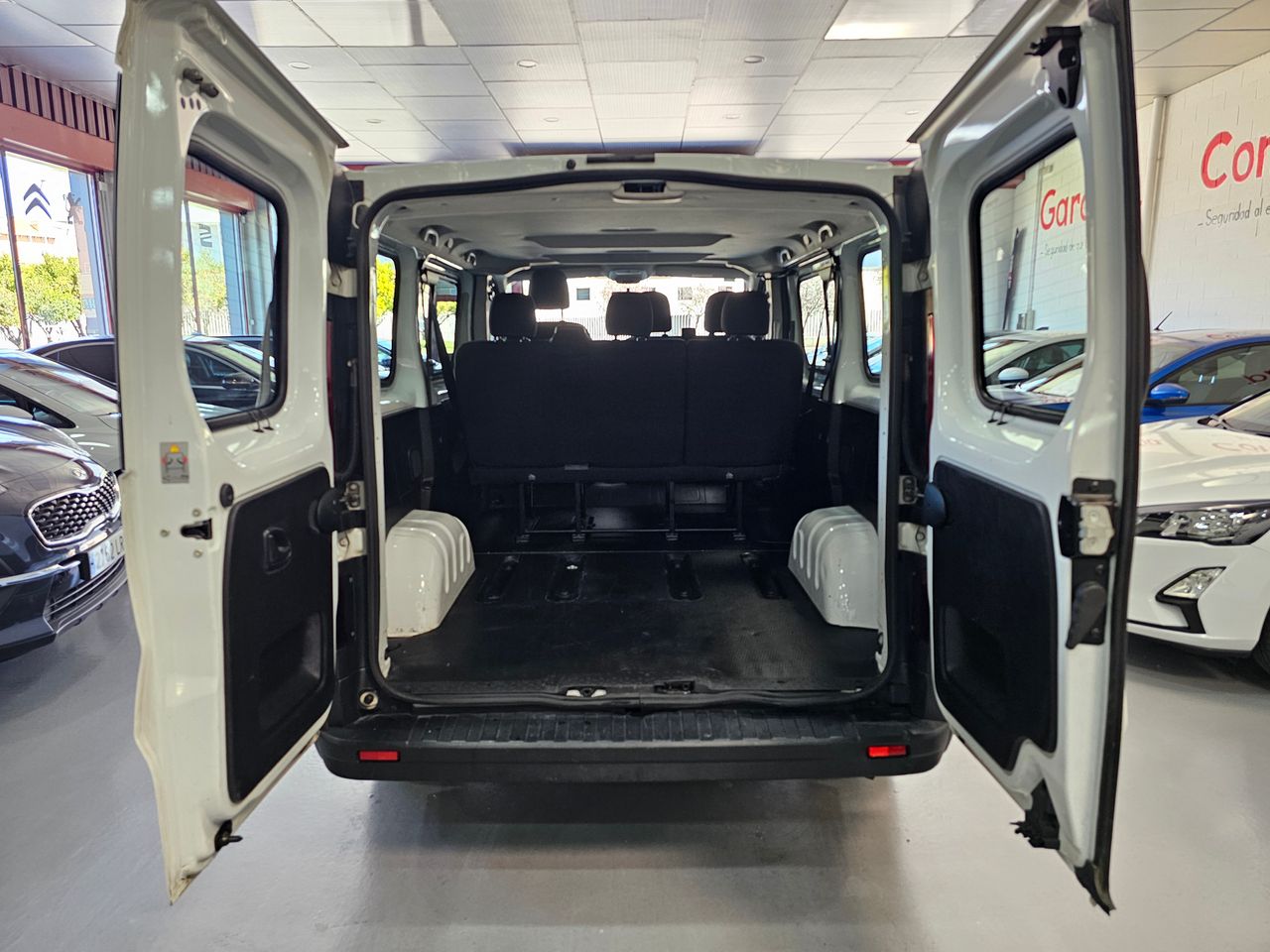 Foto Renault Trafic 12