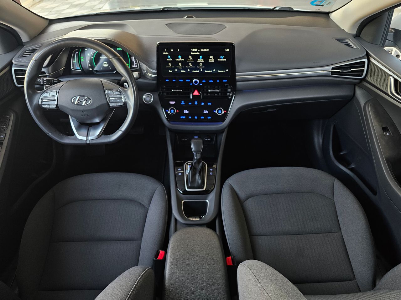 Foto Hyundai IONIQ 42