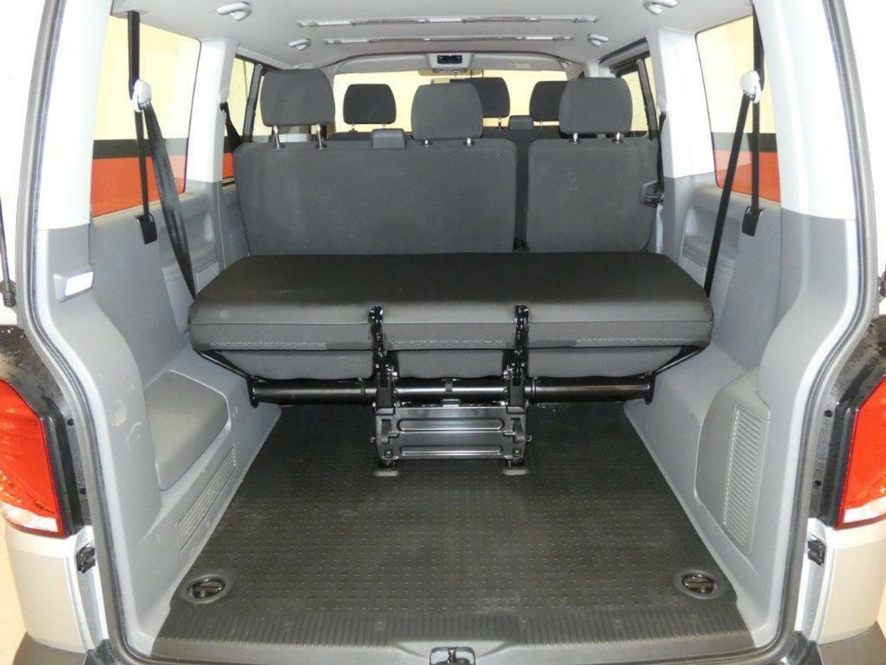 Foto Volkswagen Caravelle 25