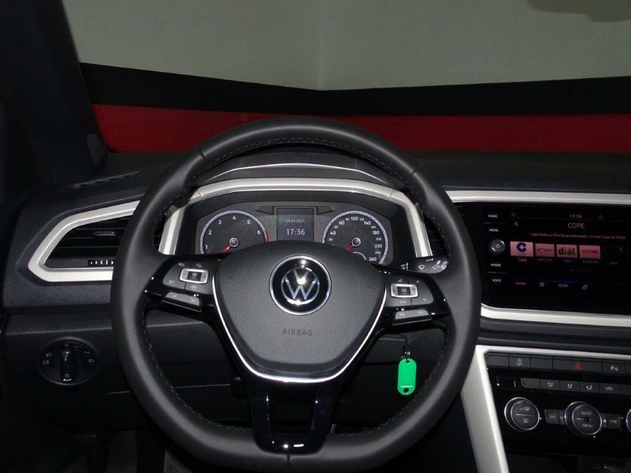 Foto Volkswagen T-Roc 10