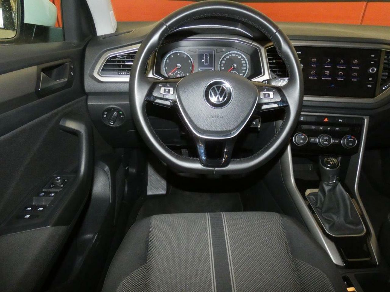 Foto Volkswagen T-Roc 10