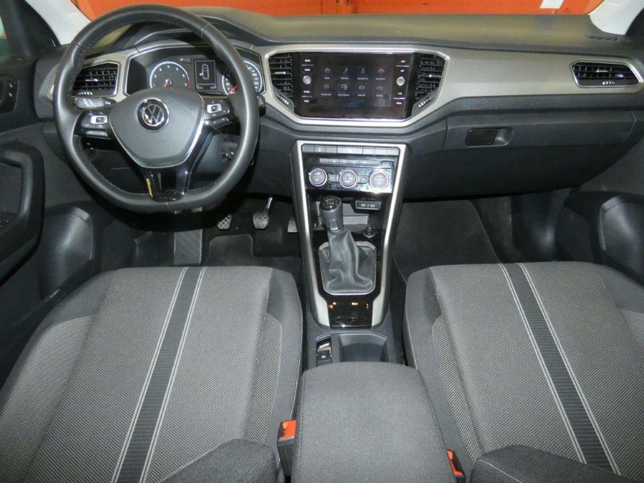 Foto Volkswagen T-Roc 23