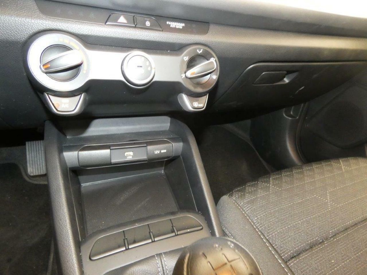 Foto Kia Rio 11