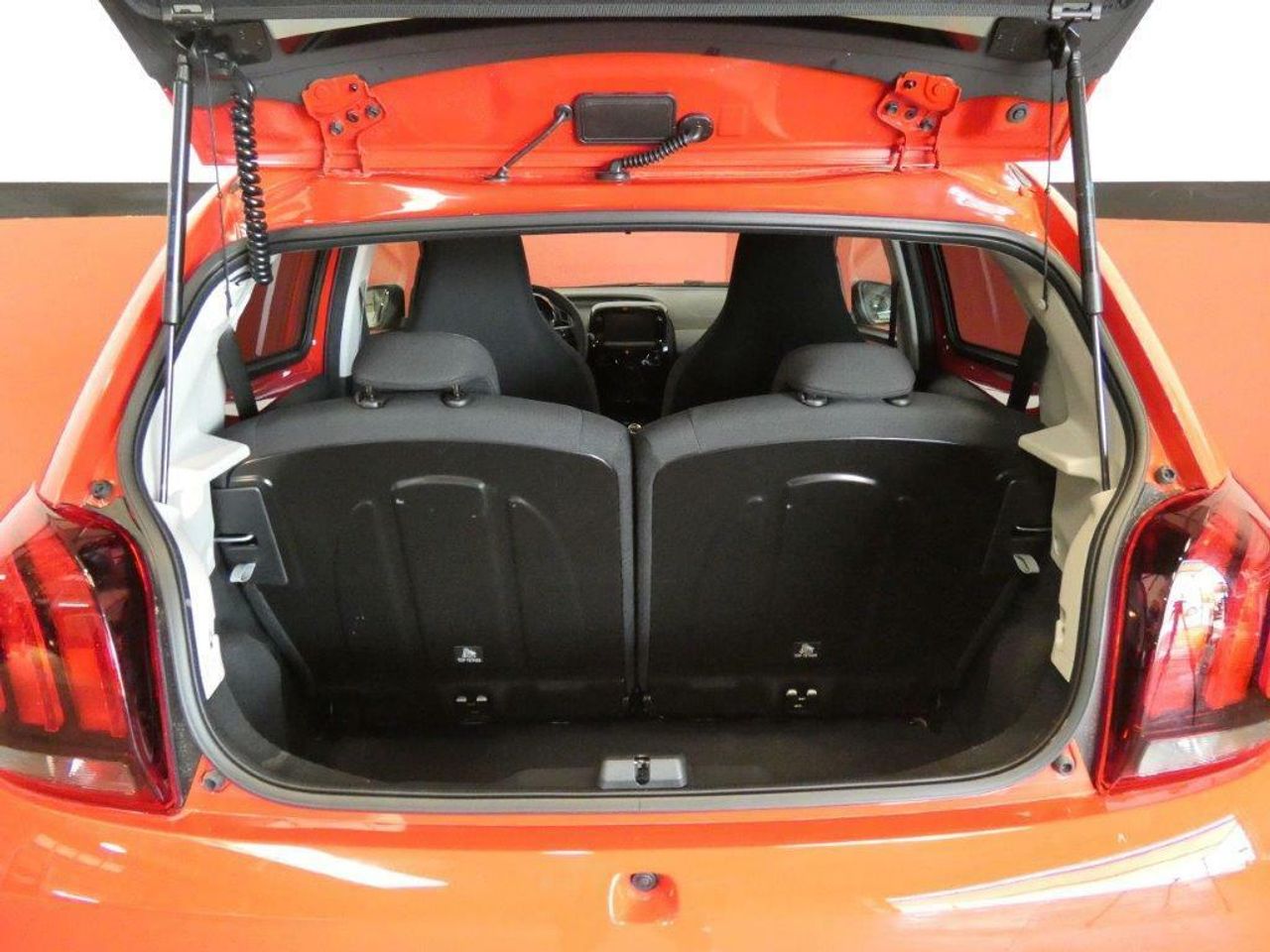 Foto Peugeot 108 16