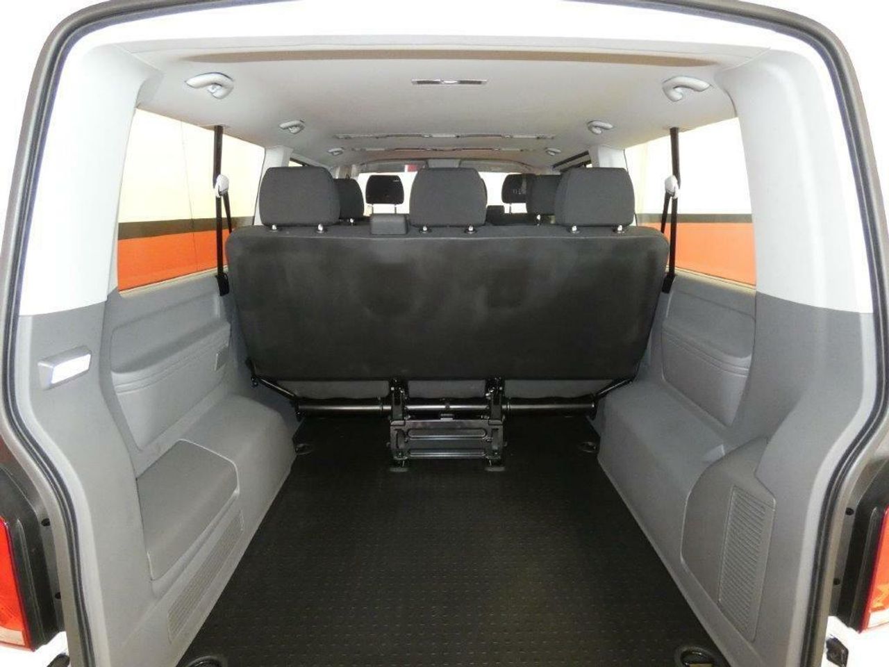 Foto Volkswagen Caravelle 14