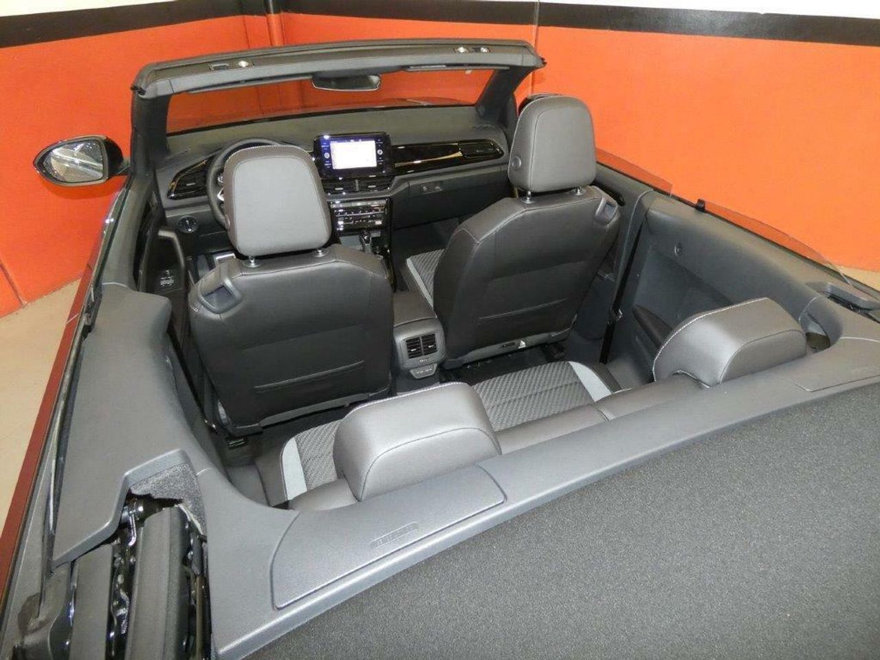 Foto Volkswagen T-Roc 35