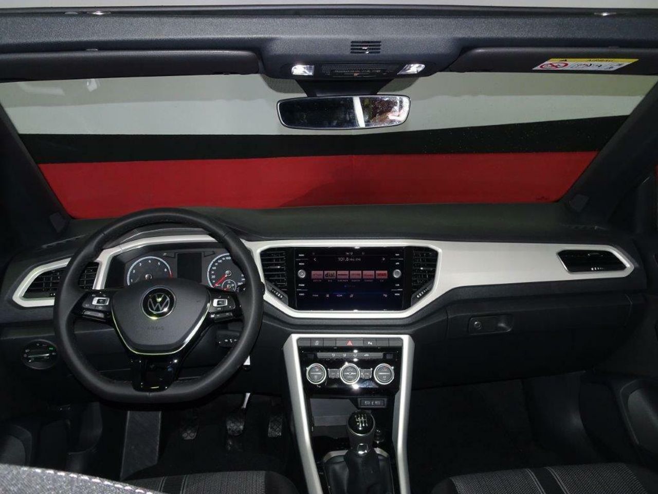 Foto Volkswagen T-Roc 11