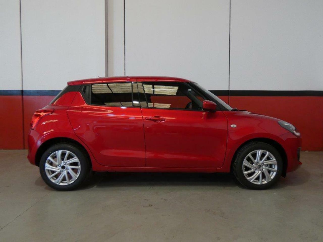 Foto Suzuki Swift 4