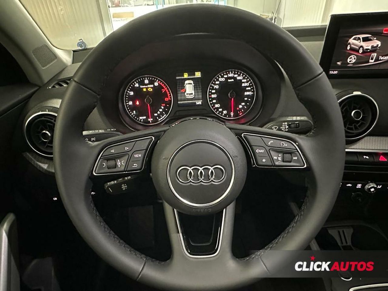 Foto Audi Q2 8