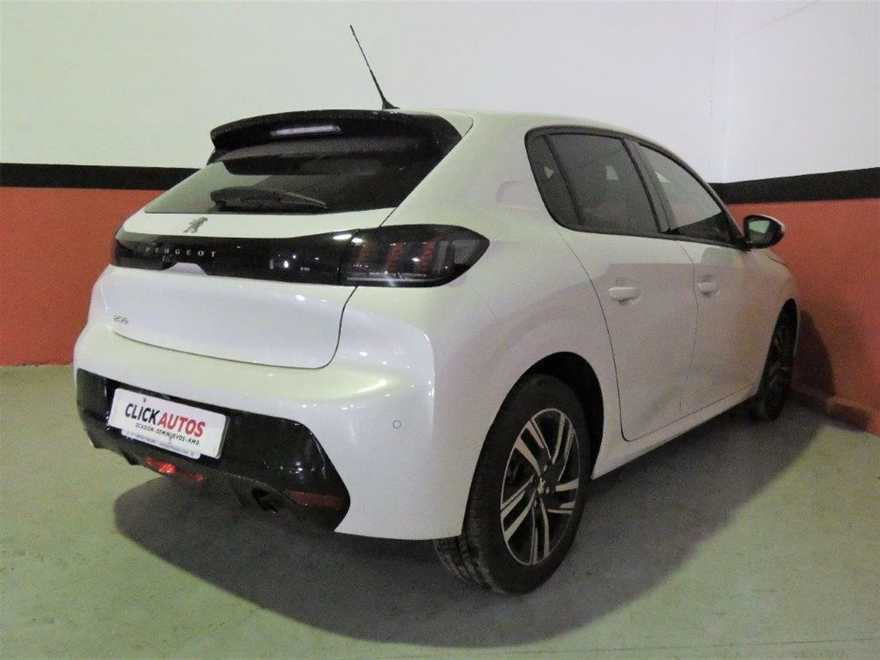 Foto Peugeot 208 5