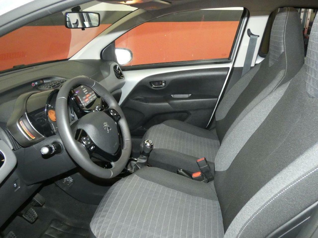 Foto Peugeot 108 15