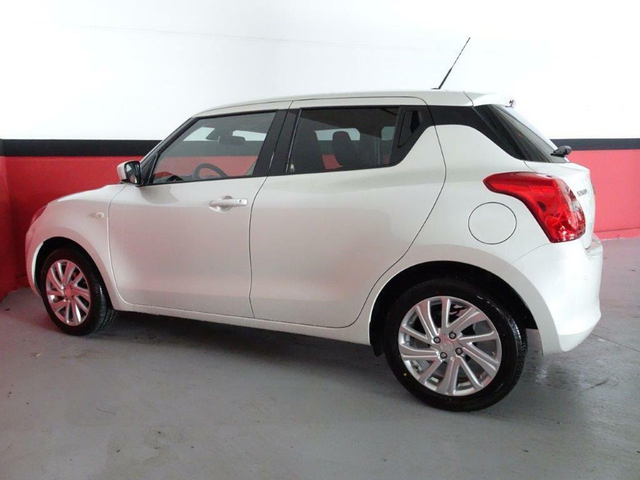 Foto Suzuki Swift 8