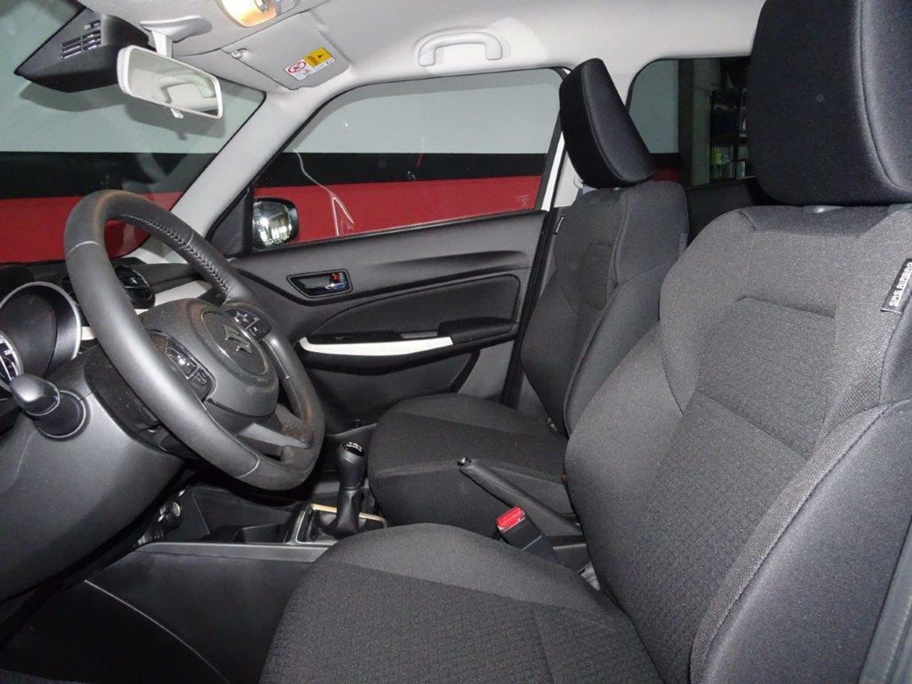 Foto Suzuki Swift 15