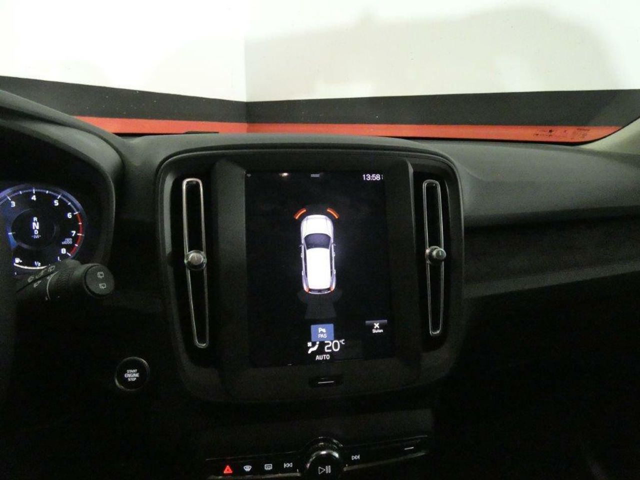 Foto Volvo XC40 11