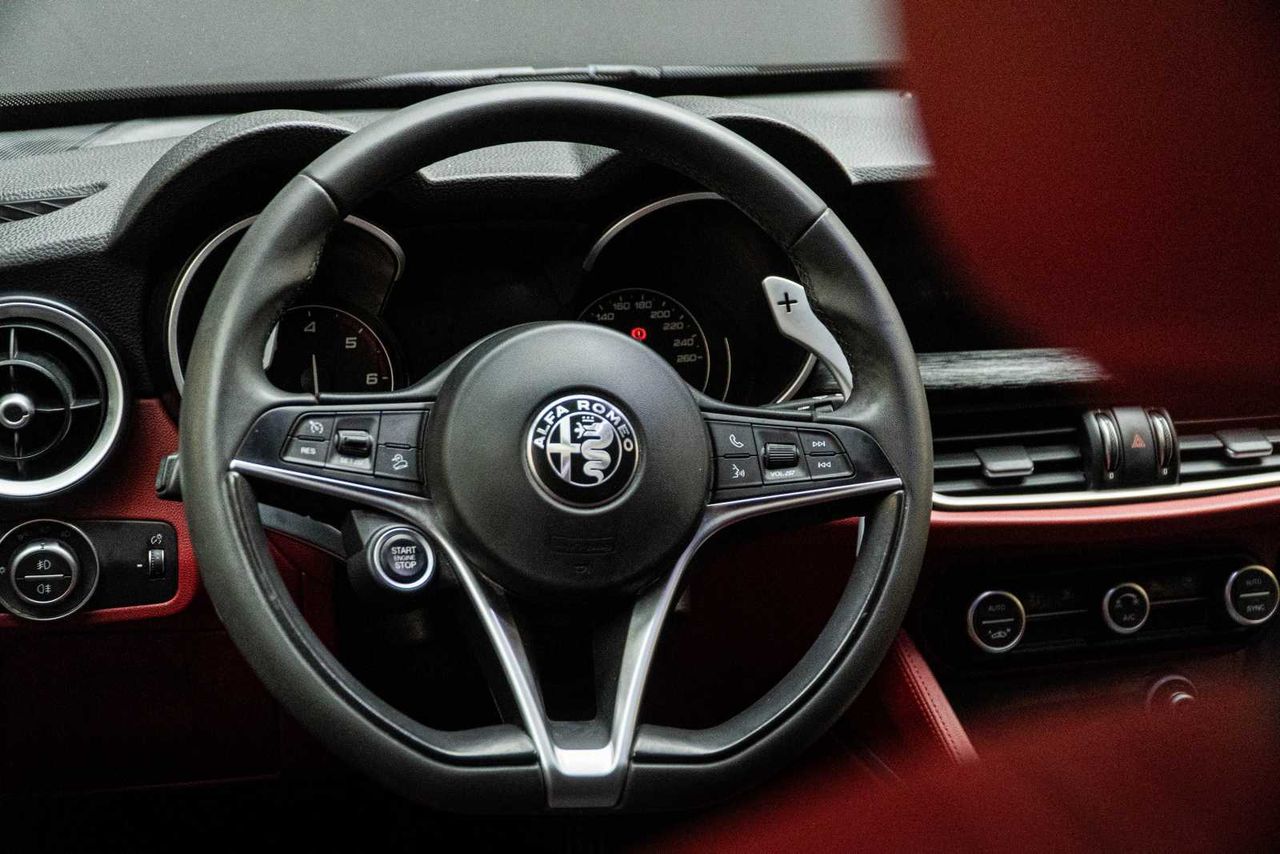 Foto Alfa Romeo Stelvio 9