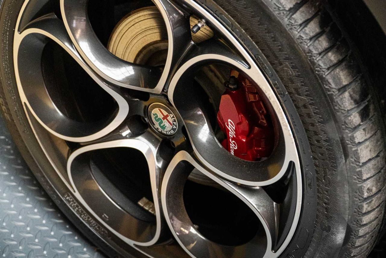 Foto Alfa Romeo Stelvio 18