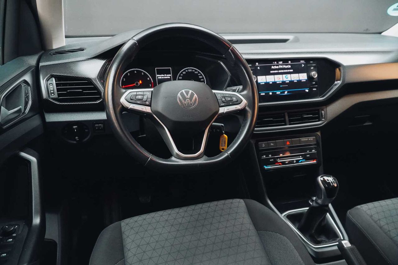 Foto Volkswagen T-Cross 13