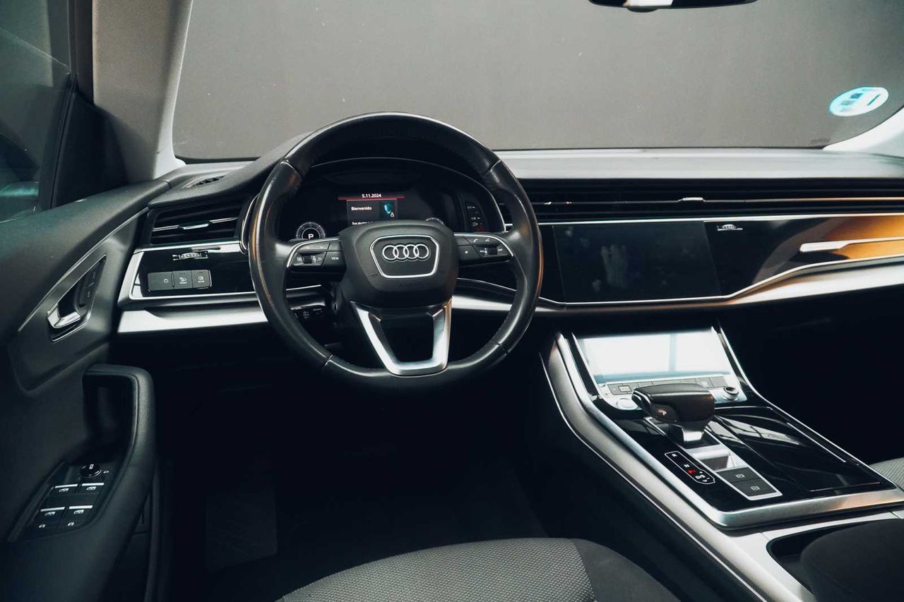 Foto Audi Q8 13