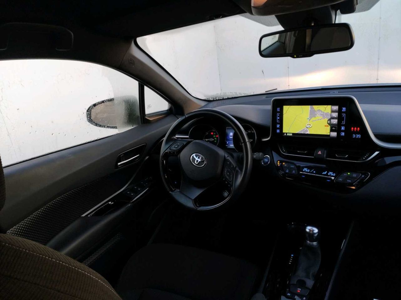 Foto Toyota C-HR 4