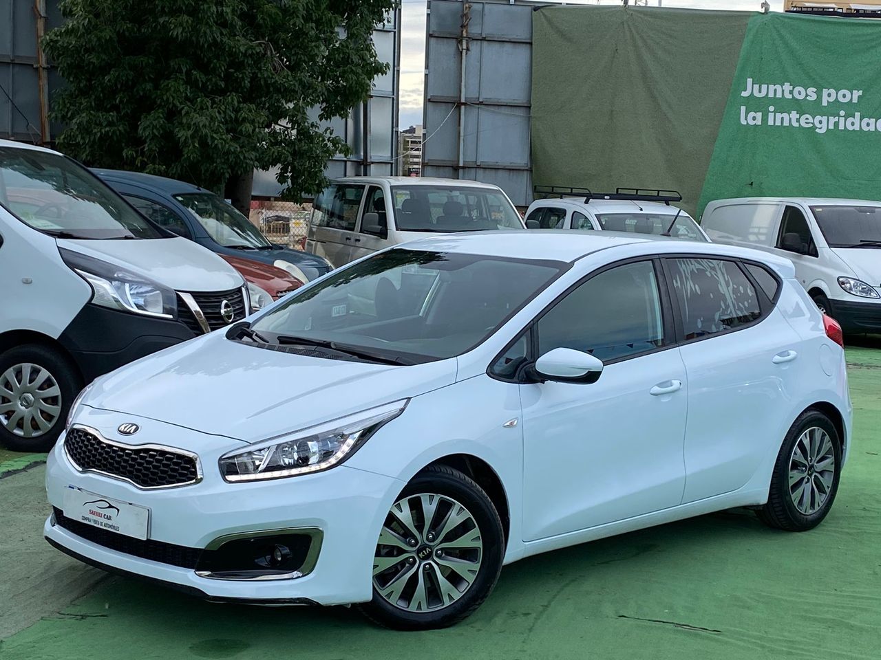 Foto Kia Ceed 4