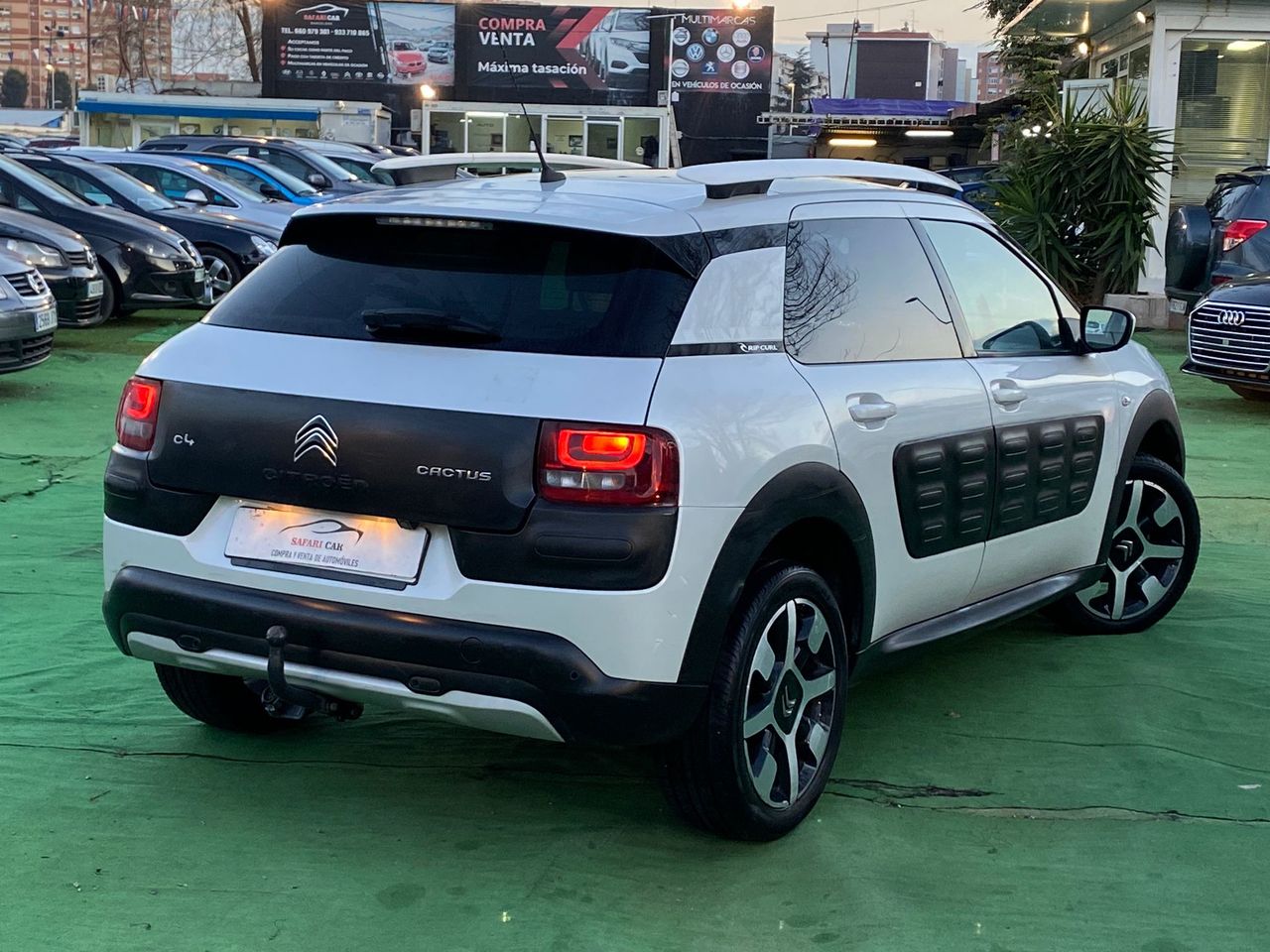 Foto Citroën C4 Cactus 23