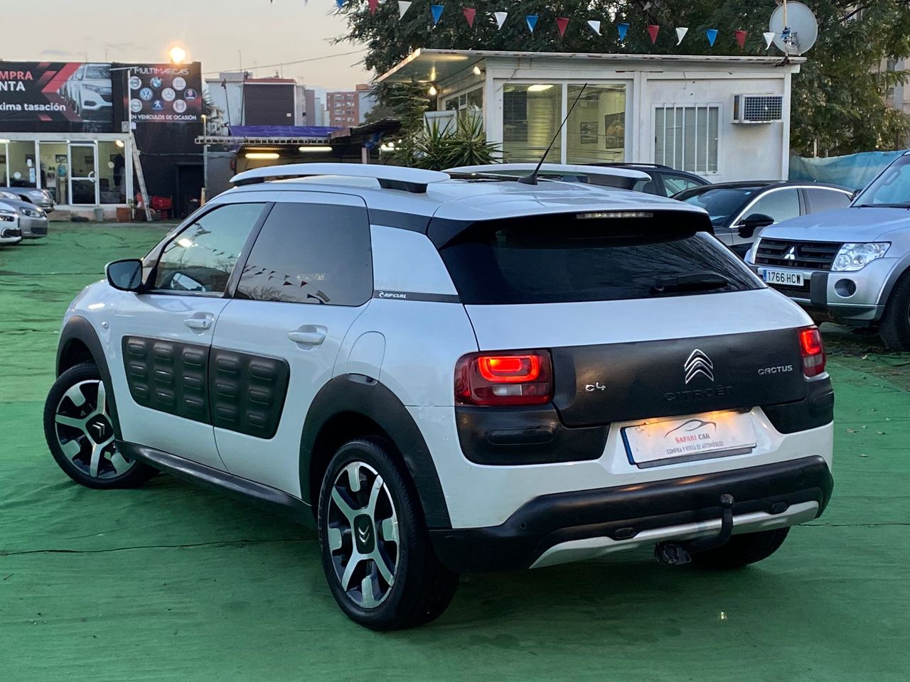 Foto Citroën C4 Cactus 24