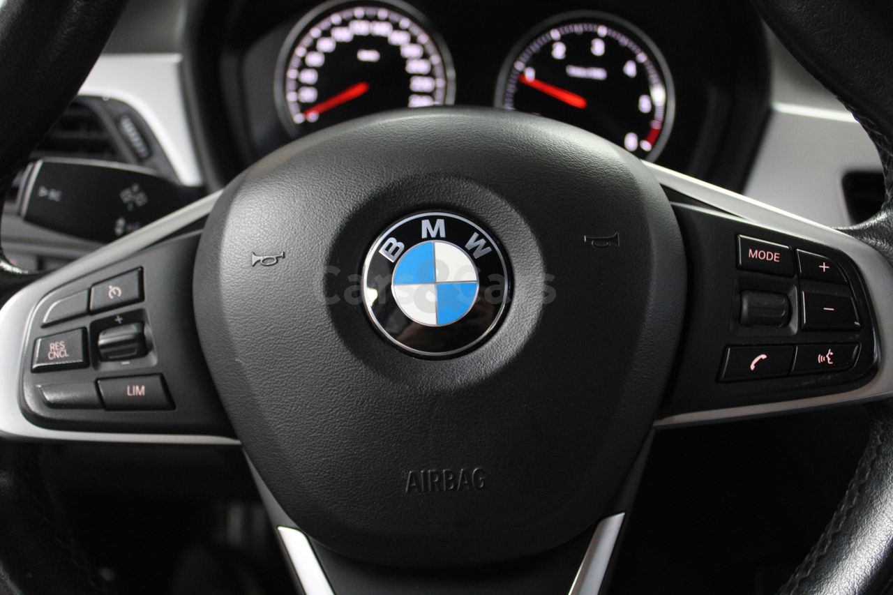 Foto BMW X1 4