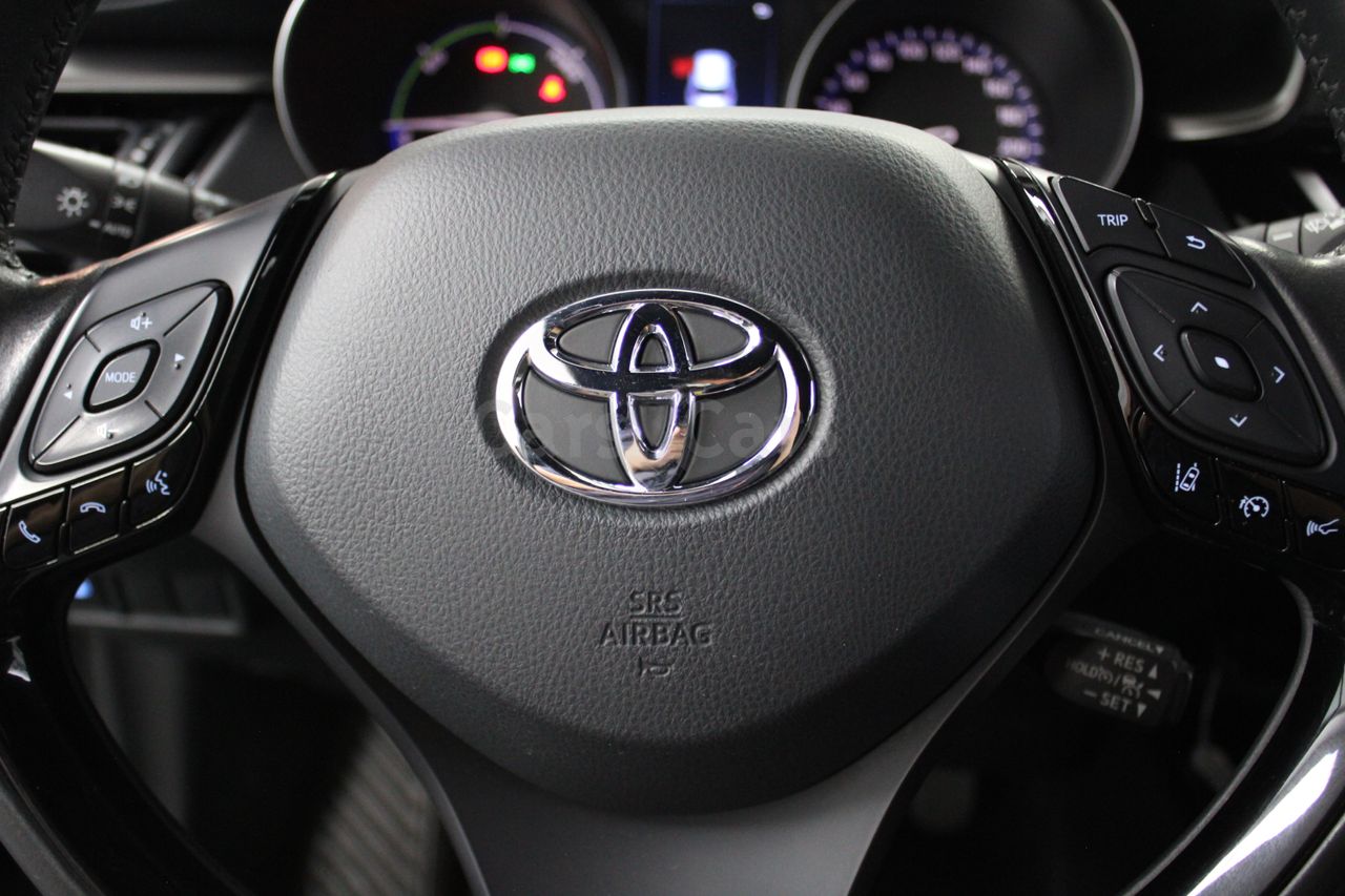Foto Toyota C-HR 4