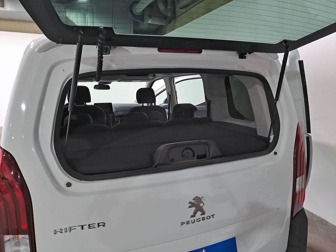 Foto Peugeot Rifter 31