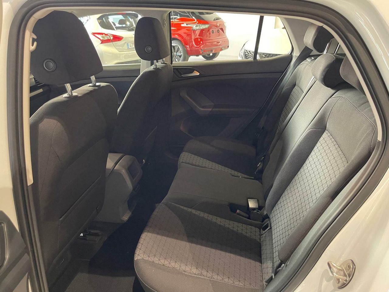 Foto Volkswagen T-Cross 10