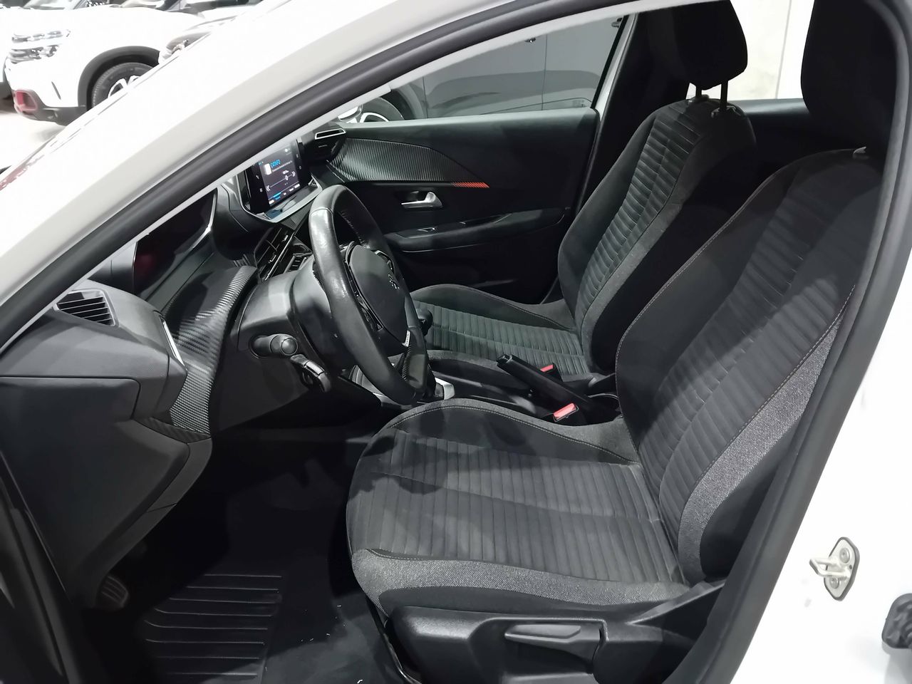 Foto Peugeot 208 9