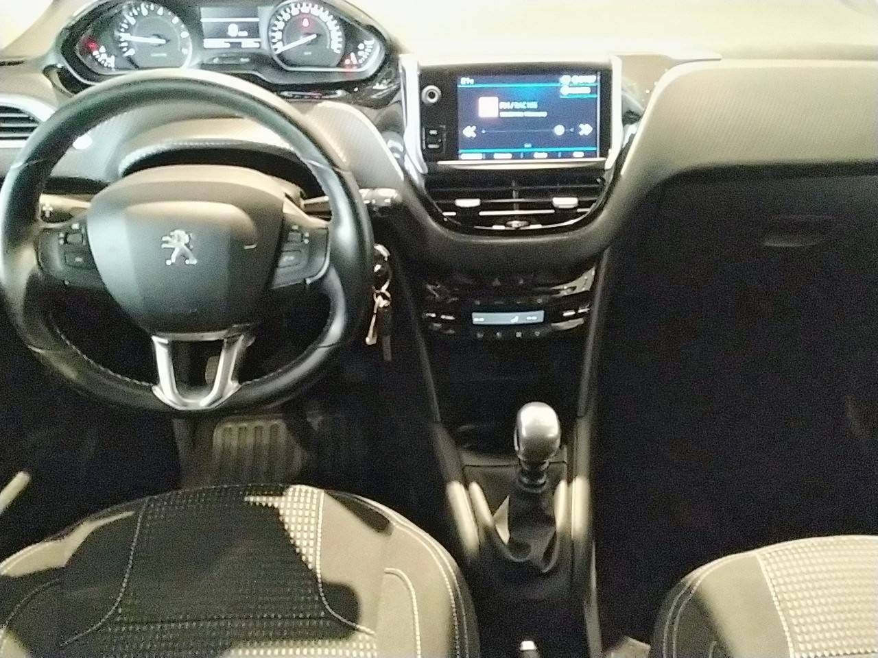 Foto Peugeot 208 8