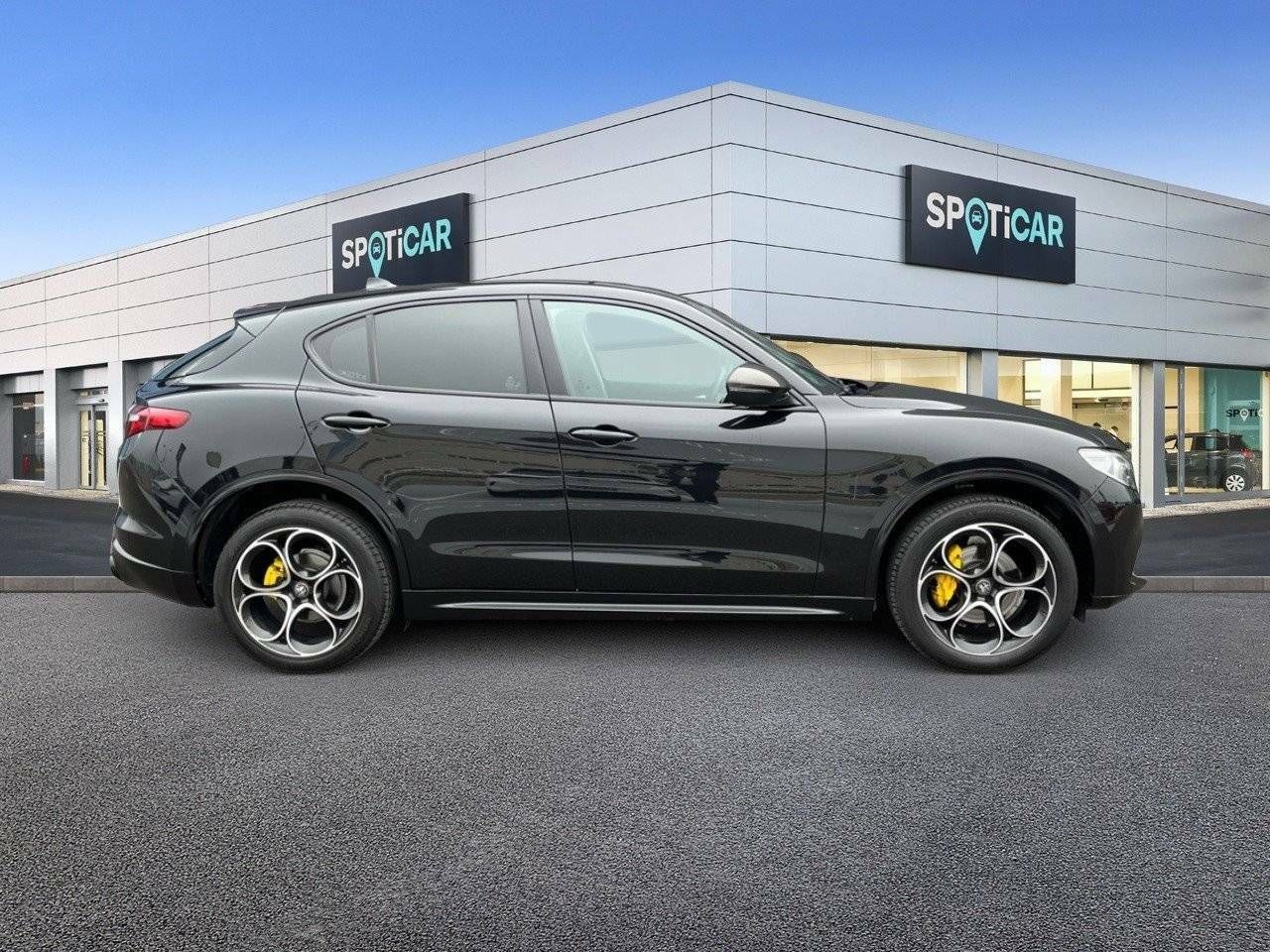 Foto Alfa Romeo Stelvio 4