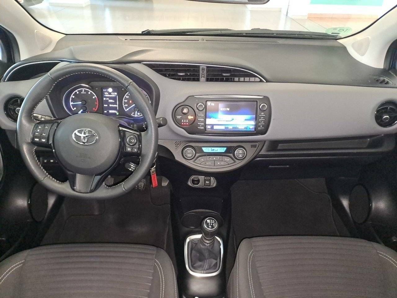 Foto Toyota Yaris 8