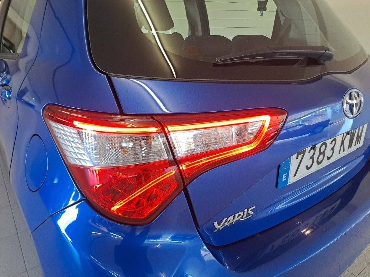 Foto Toyota Yaris 16