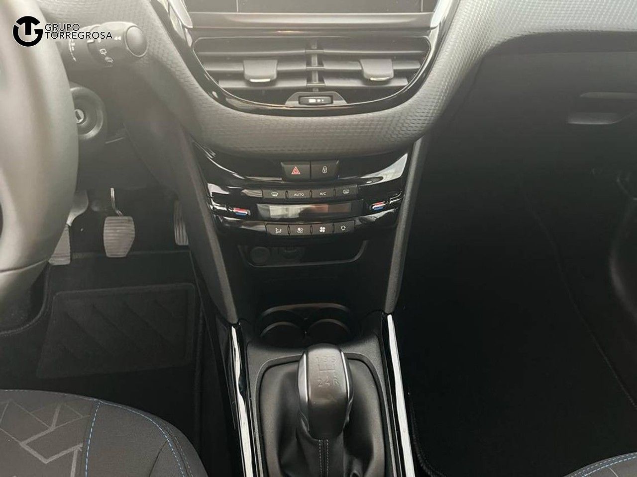 Foto Peugeot 2008 16