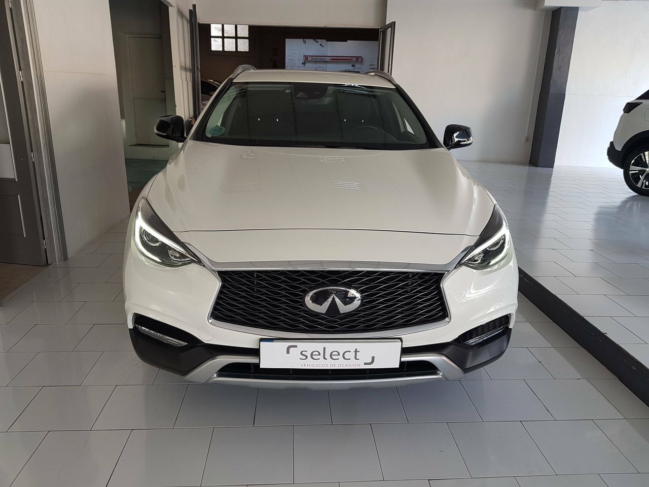 Foto Infiniti QX30 4