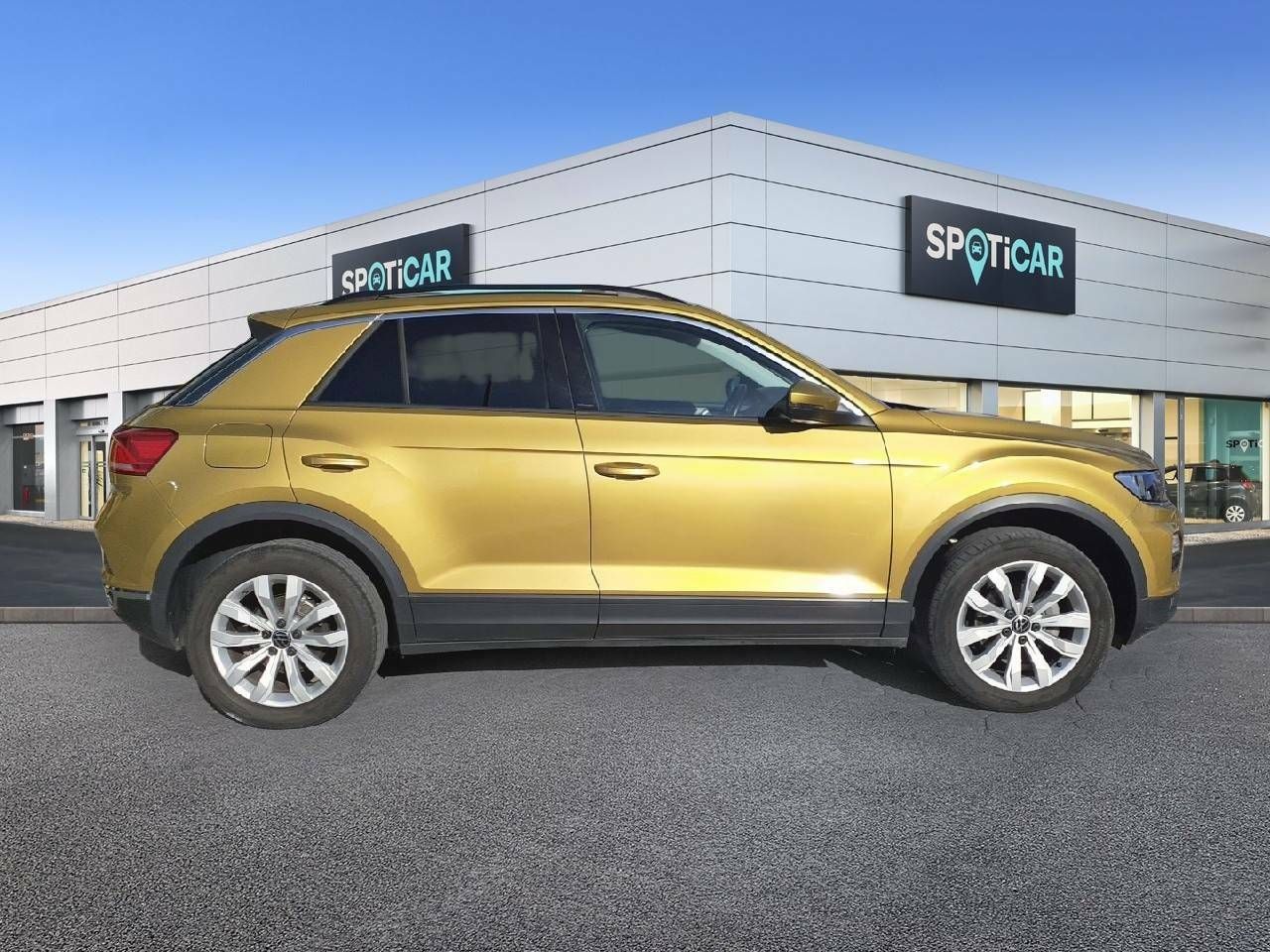 Foto Volkswagen T-Roc 4